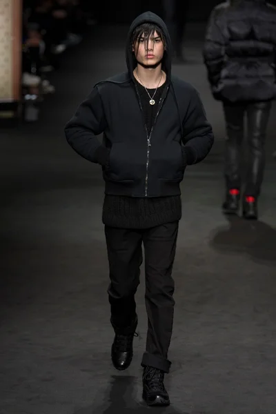 Look 35